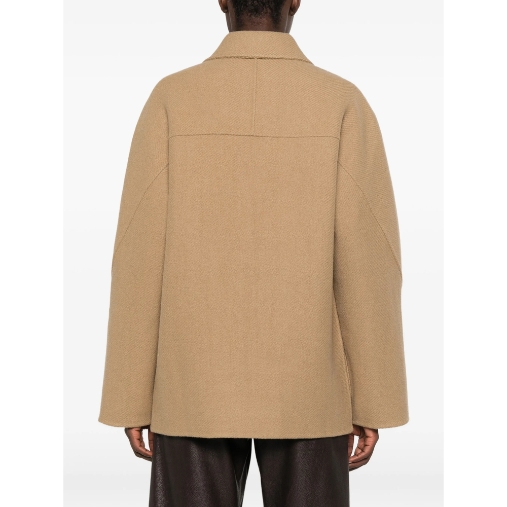Toggle-Fastening Coat