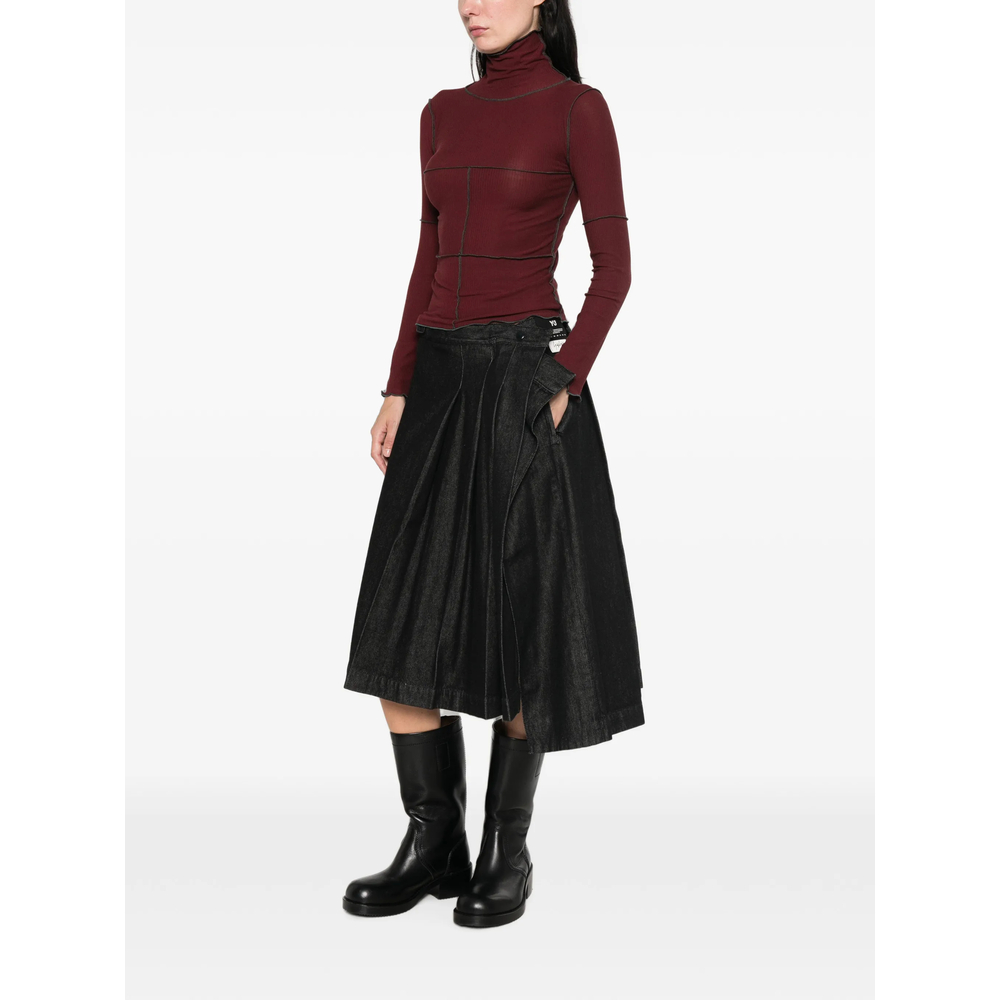 Exposed-Seam Ribbed-Knit Top