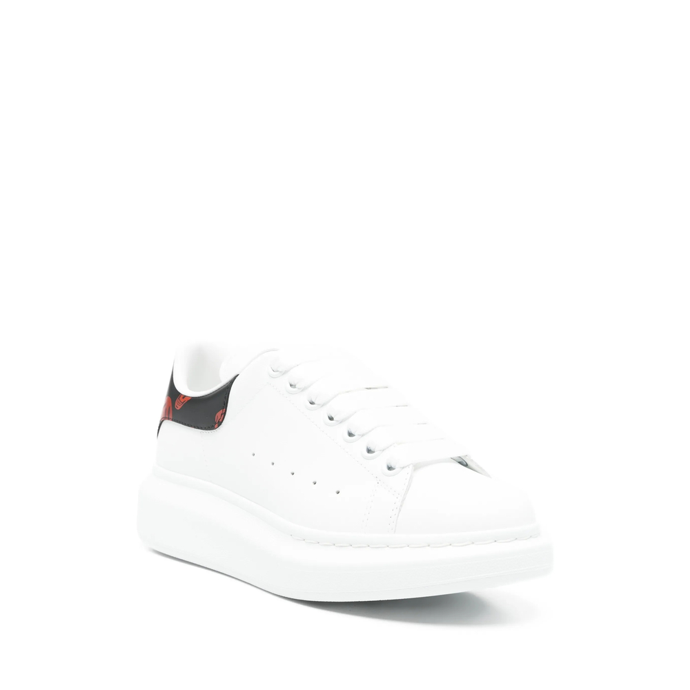 Oversized Low-Top Skull-Details Sneakers
