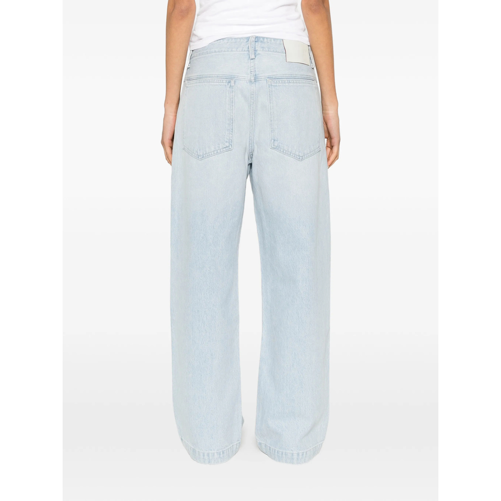 Button-Fastening Jeans