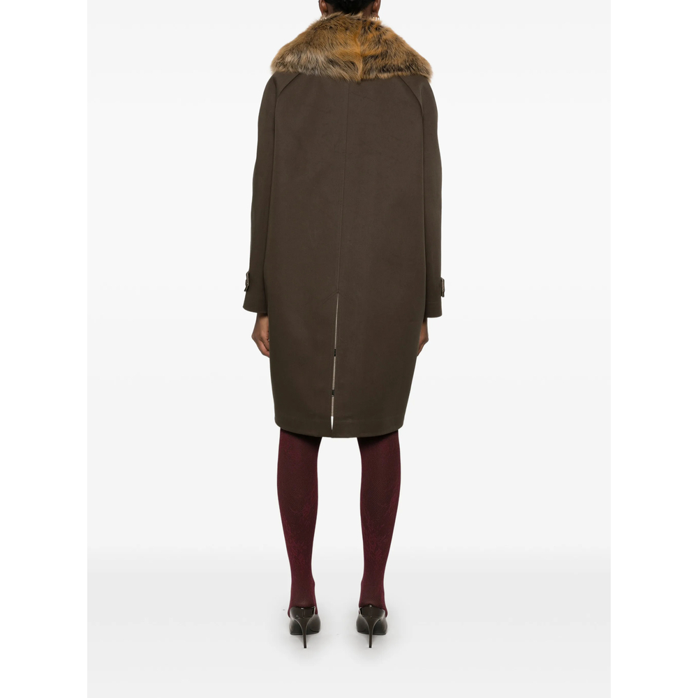 Toggle-Fastening Coat