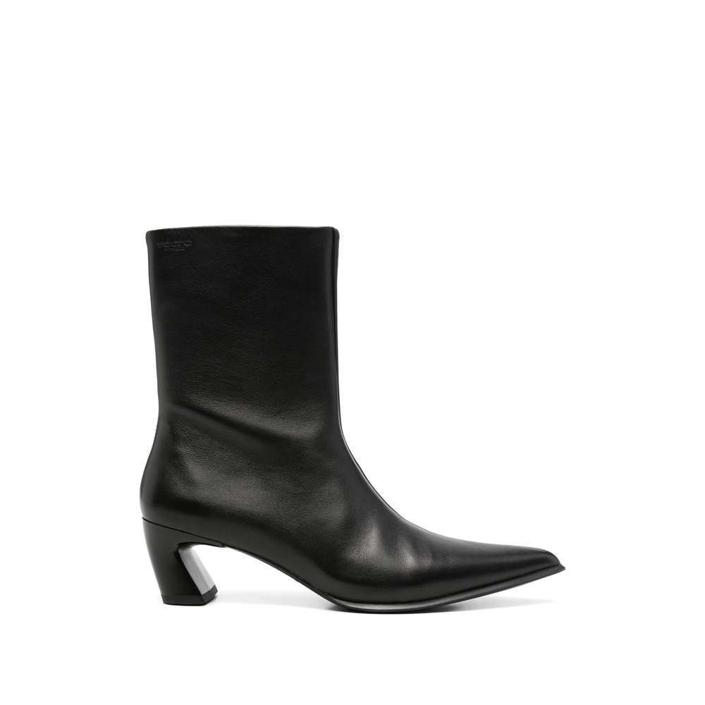 Vagabond Pointed-toe Leather Boots