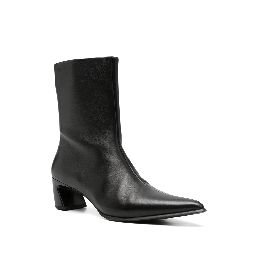 Pointed-Toe Boots