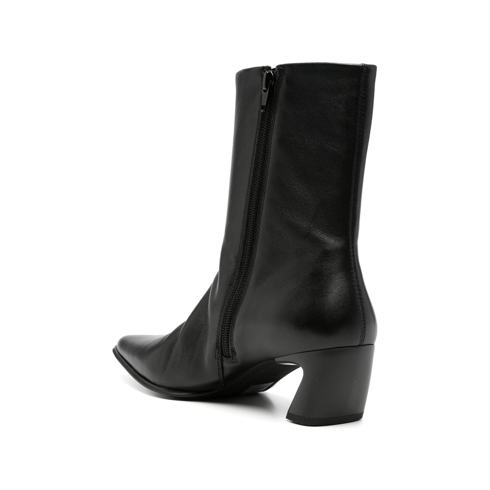 Pointed-Toe Boots
