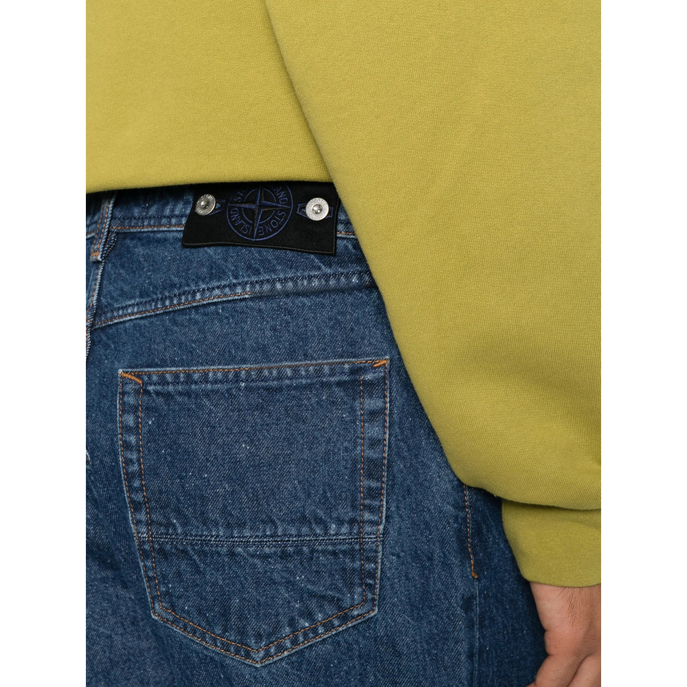 Straight-Leg Jeans