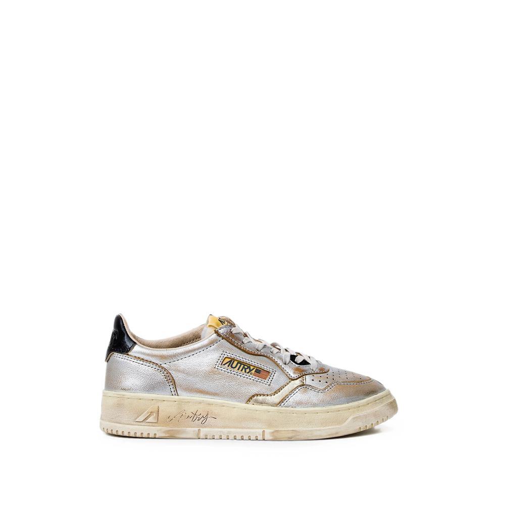Autry Medalist Low Super Vintage Sneakers