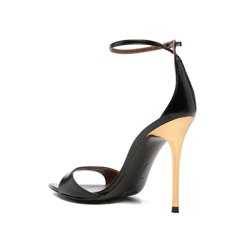 Intriigo Strap 105 Sandals