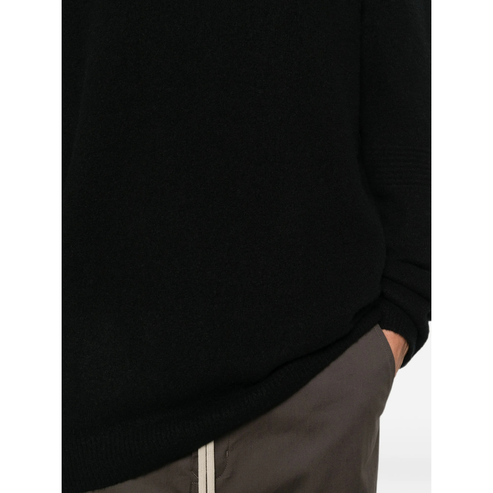 Knitted Hooded Sweater
