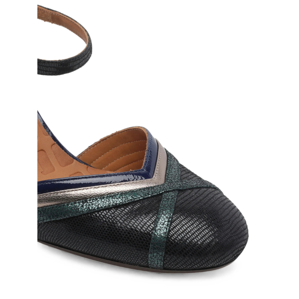 Mirka Lizard-Effect Pumps