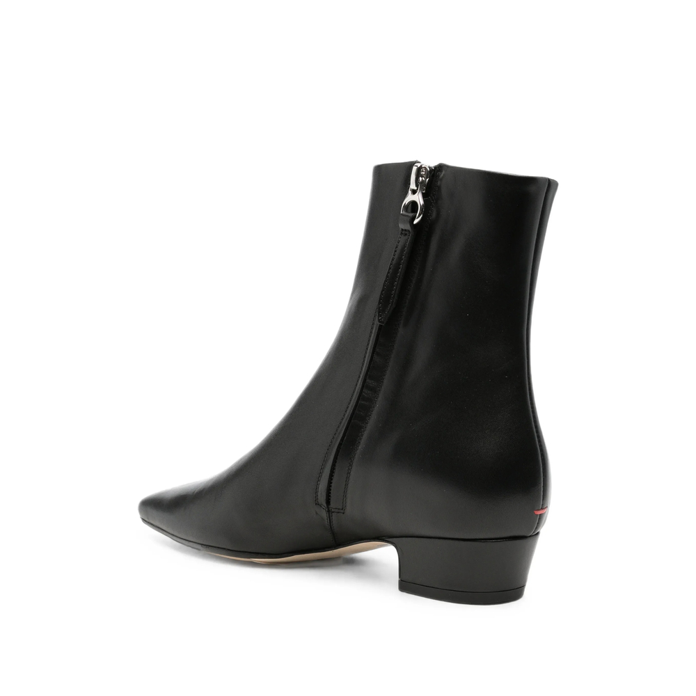 Pointed-Toe Boots