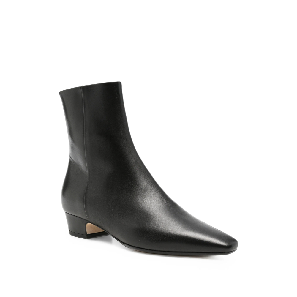Pointed-Toe Boots