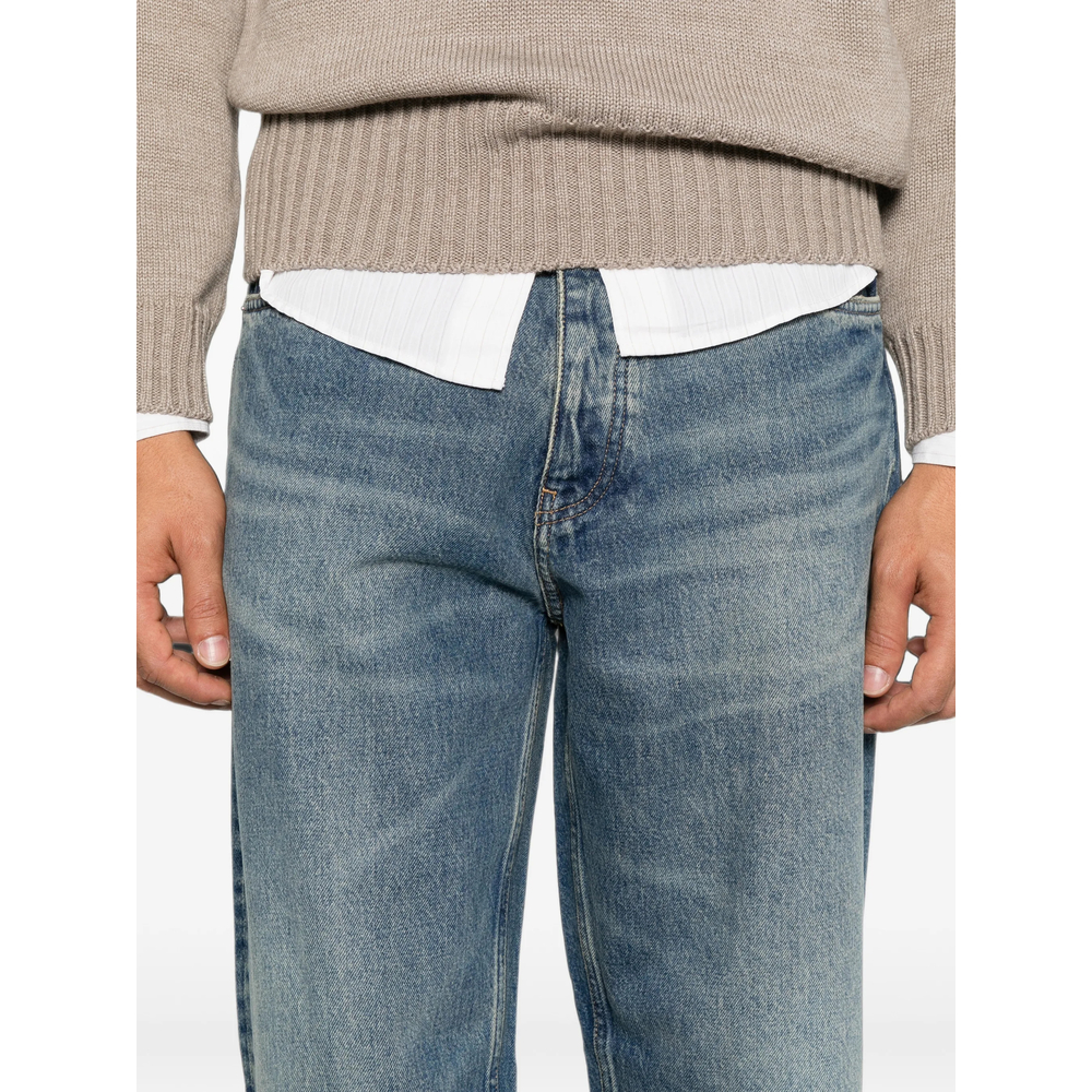 Loose Straight-Leg Jeans