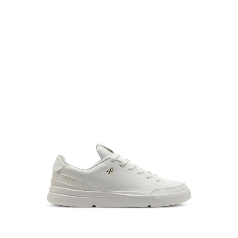 On THE ROGER Centre Court Sneakers