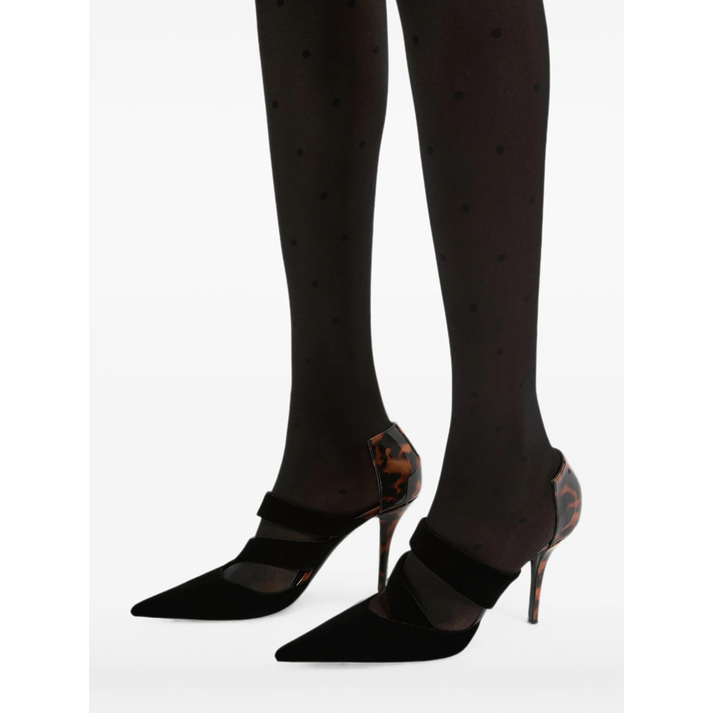 Velvet And Pumps
