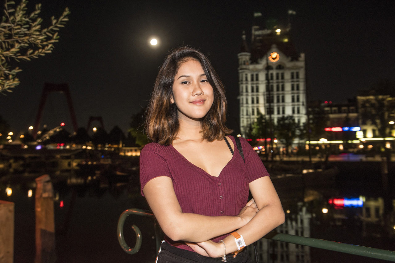 ESN feestje voor internationale studenten in Plan C. Oude haven vollemaan