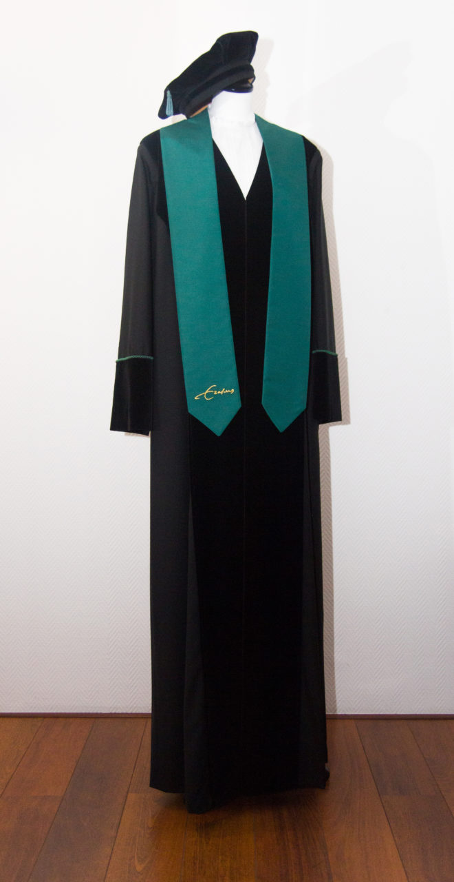 toga-erasmus-stola-en-baret