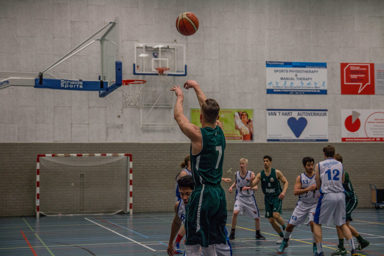 Baros basketbal erasmus sport schot