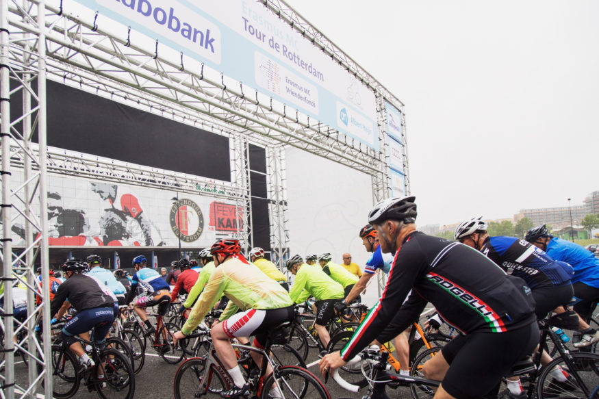 Erasmus MC Tour de Rotterdam, 24 juni 2017, start Topsportcentrum
