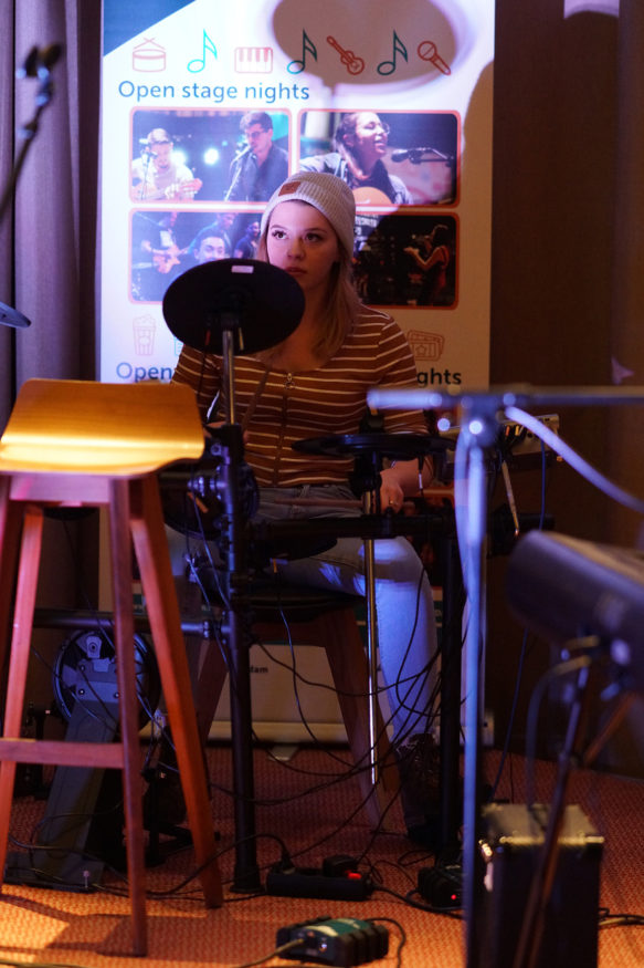 Sarah Papenheim at the Open Stage Night, december 2018
