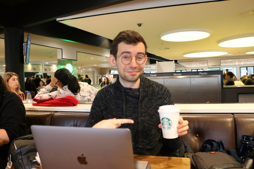 sebastian-starbucks-foodcourt-pietro-vigilanza