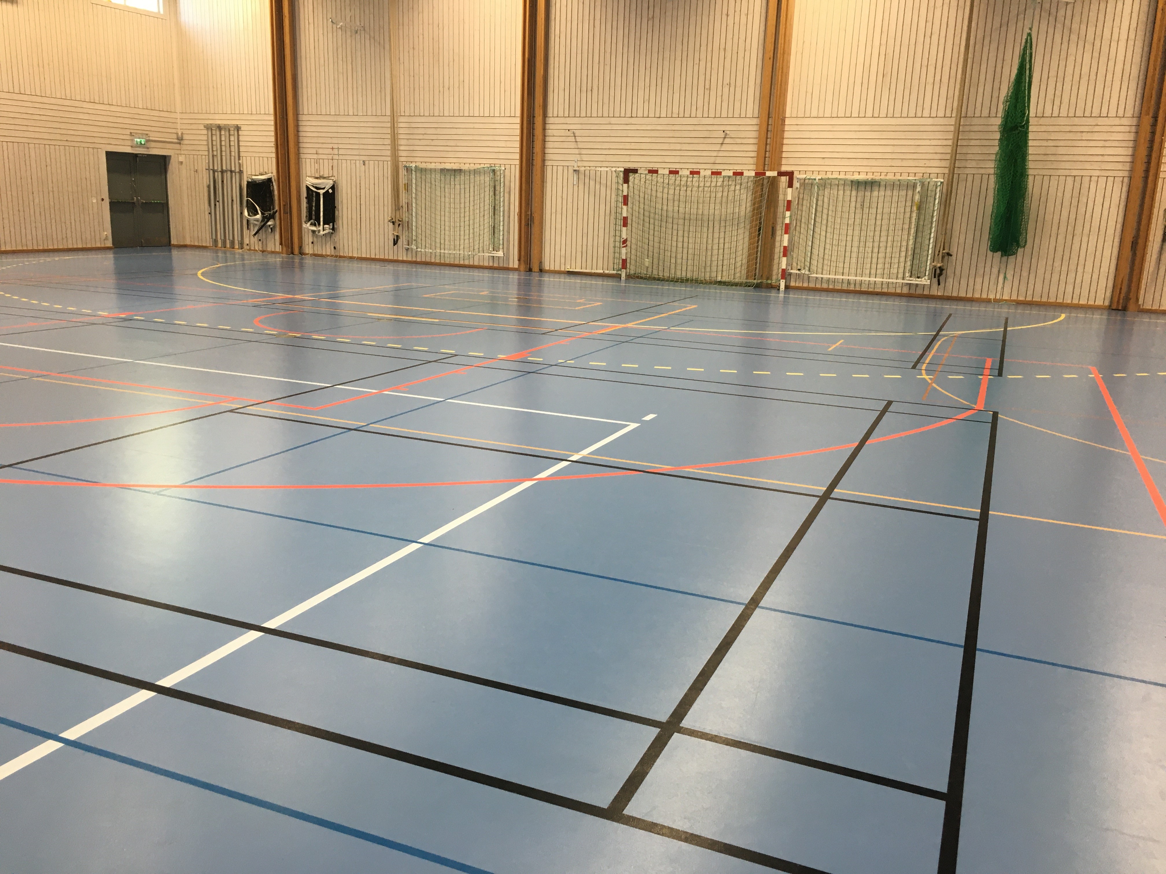 Fullstora hallar