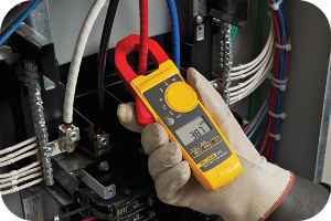 Fluke 325 True RMS Clamp Meter