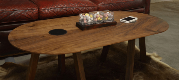 Chill and Charge Table, Evoni