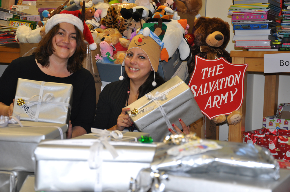 Sally-Army-Helpers---two-volunteers