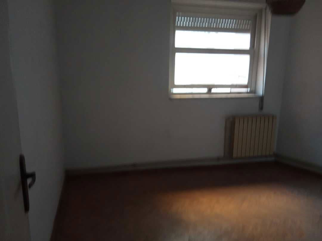 Piso en venta en La Inmobiliaria, Torrelavega, Cantabria, Calle Julian Urbina, 50.000 €, 2 habitaciones, 1 bao, 88 m2