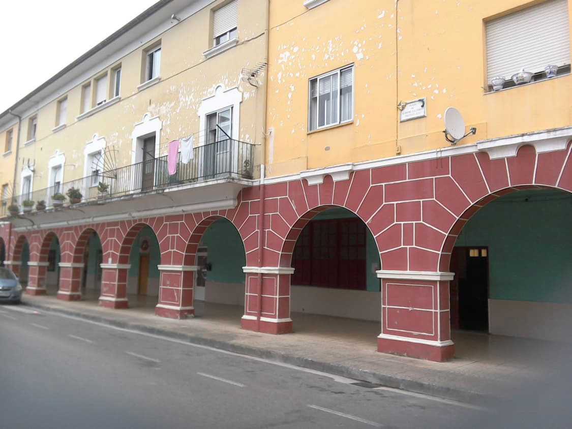 Piso en venta en El Zapatn, Torrelavega, Cantabria, Calle Salvador, 37.000 €, 3 habitaciones, 1 bao, 86 m2