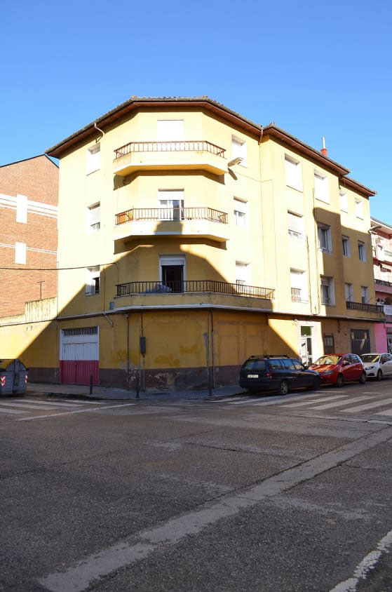 Piso en venta en La Llama, Torrelavega, Cantabria, Calle Calderon Barca, 62.000 €, 3 habitaciones, 1 bao, 87 m2