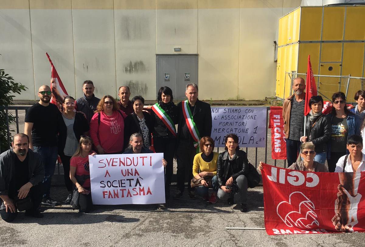 Mercatone Uno Il Basso Ferrarese Si Attiva Per I Lavoratori