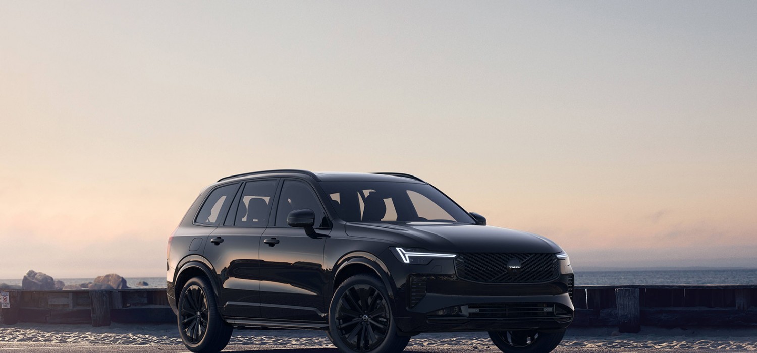 Black Edition Volvo XC90 now in colour
