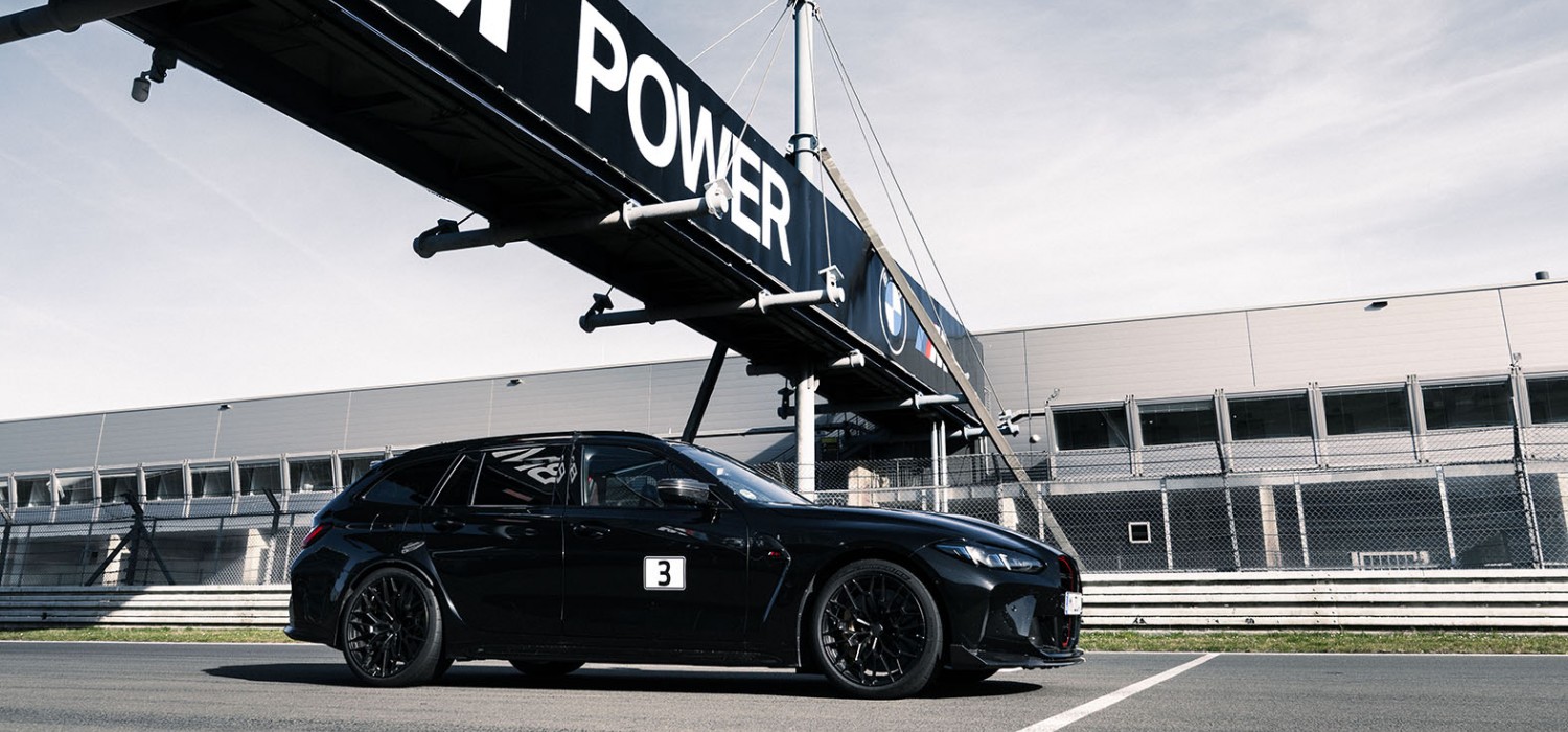 BMW sets new estate car speed record