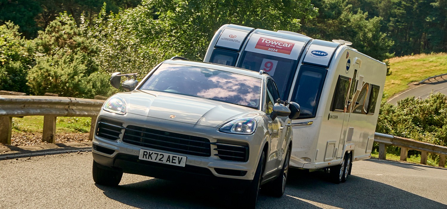 Porsche pulls off towcar title