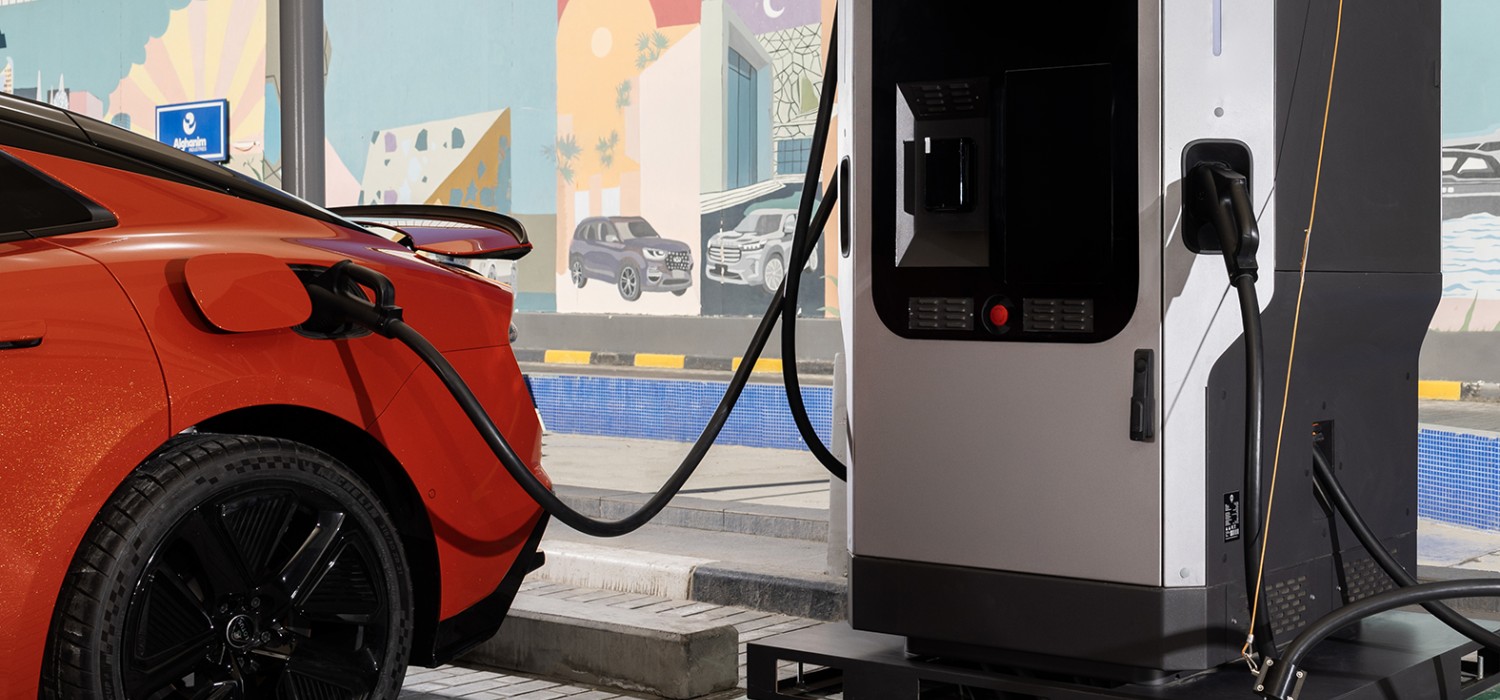 Lotus Emeya quick on charge