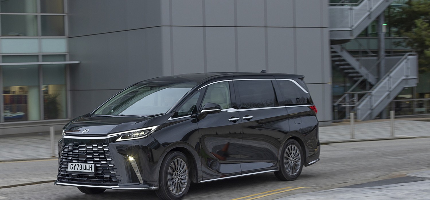 Lexus LM 350h Standard 2WD