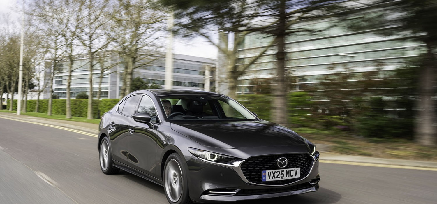 Mazda3 Saloon 186ps Exclusive-Line