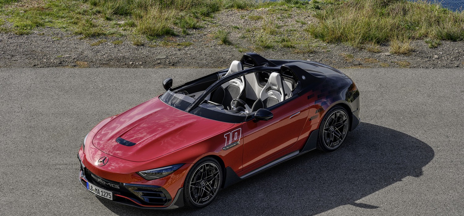 Merc reveals super roadster