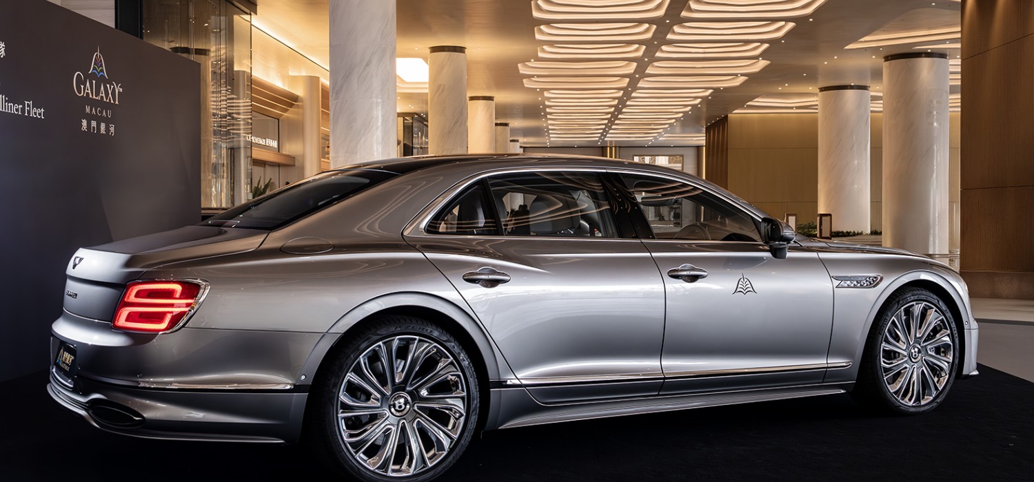 Hotel order shows Bentley's chauffeur-driven status