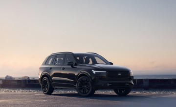 Black Edition Volvo XC90 now in colour