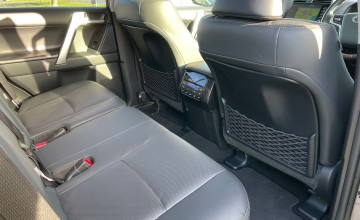 Toyota Land Cruiser Invincible 7-seats 2.8 diesel automatic