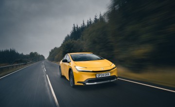 Toyota Prius PHEV Excel