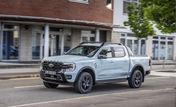 Ford Ranger Stormtrak PHEV automatic