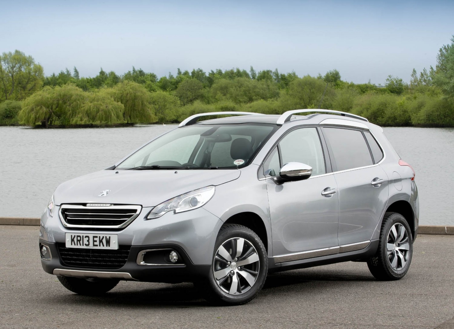 Peugeot 2008 1.6 e-HDi 92 Feline | Eurekar