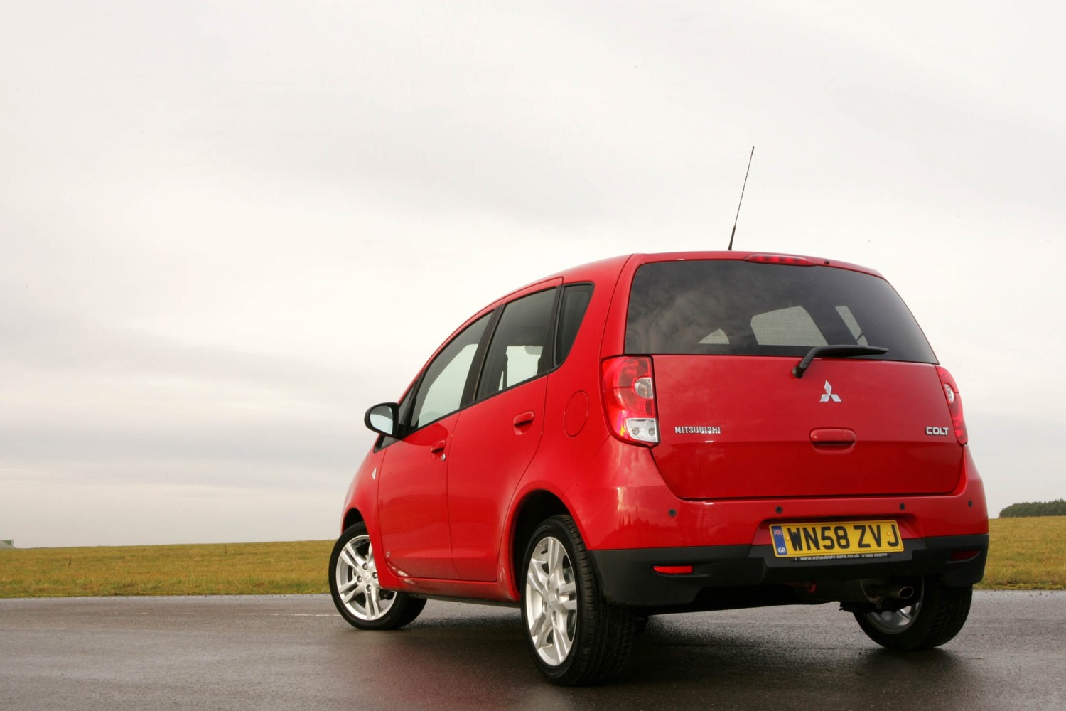 Шевроле кобальт 2. Шевроле кольт. Шевроле кольт. Шевроле кольт. Mitsubishi colt 2007.