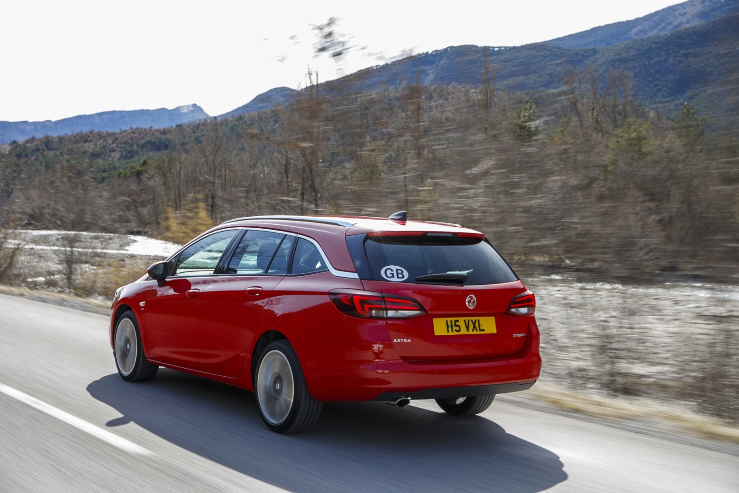 Vauxhall Astra Sports Tourer 1 6 Cdti Biturbo Review Eurekar
