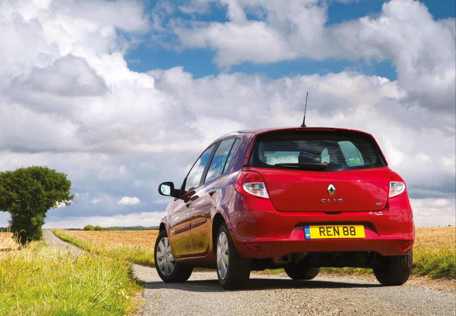Renault Clio Used Car Review Eurekar