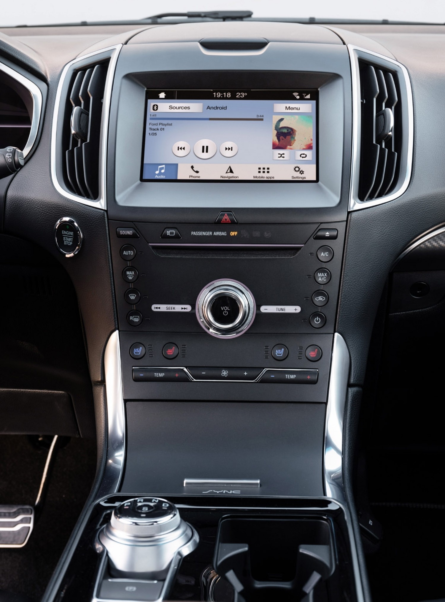 Updated Ford Edge large on tech Eurekar