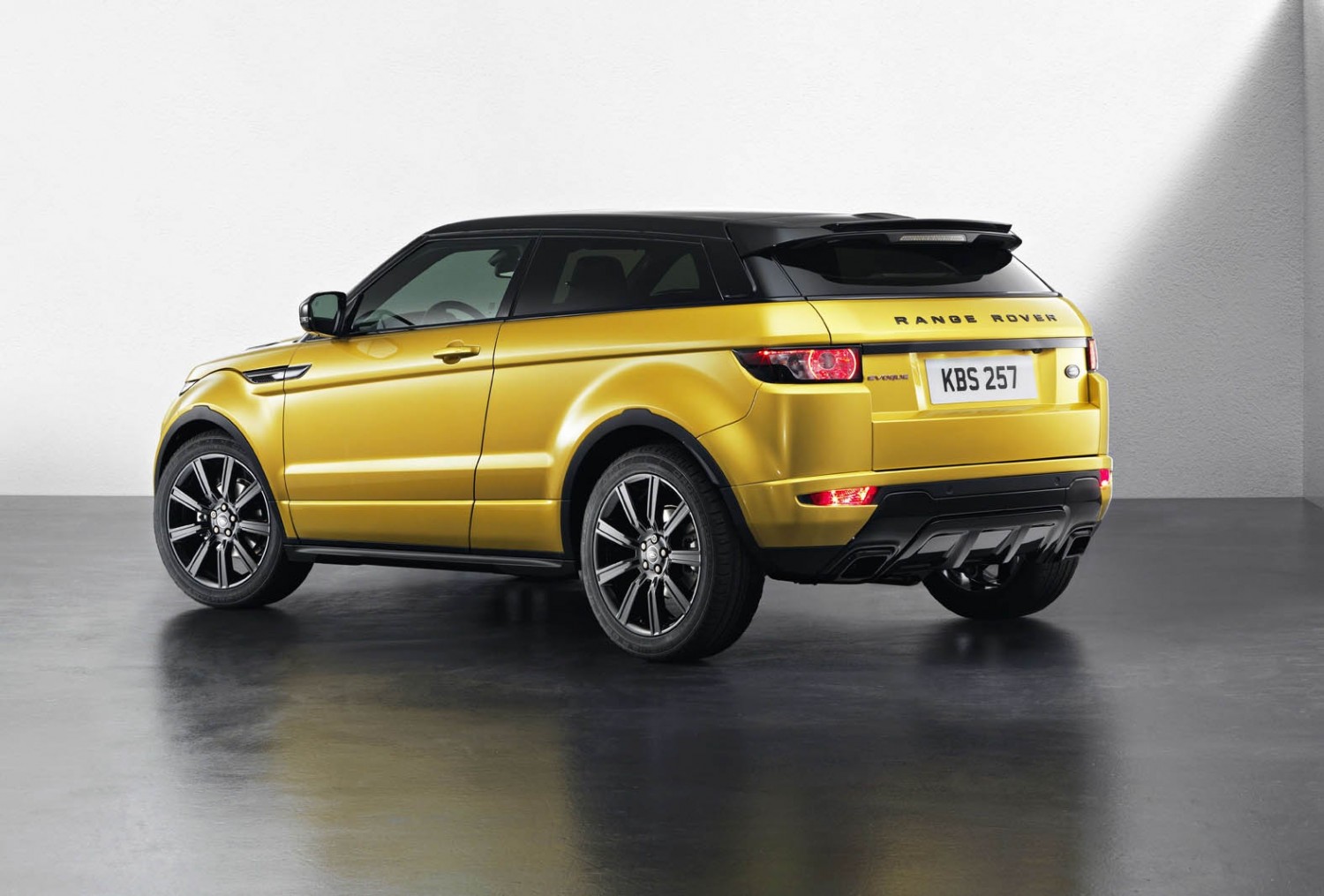 Range Rover evoques a taste of Sicily Eurekar